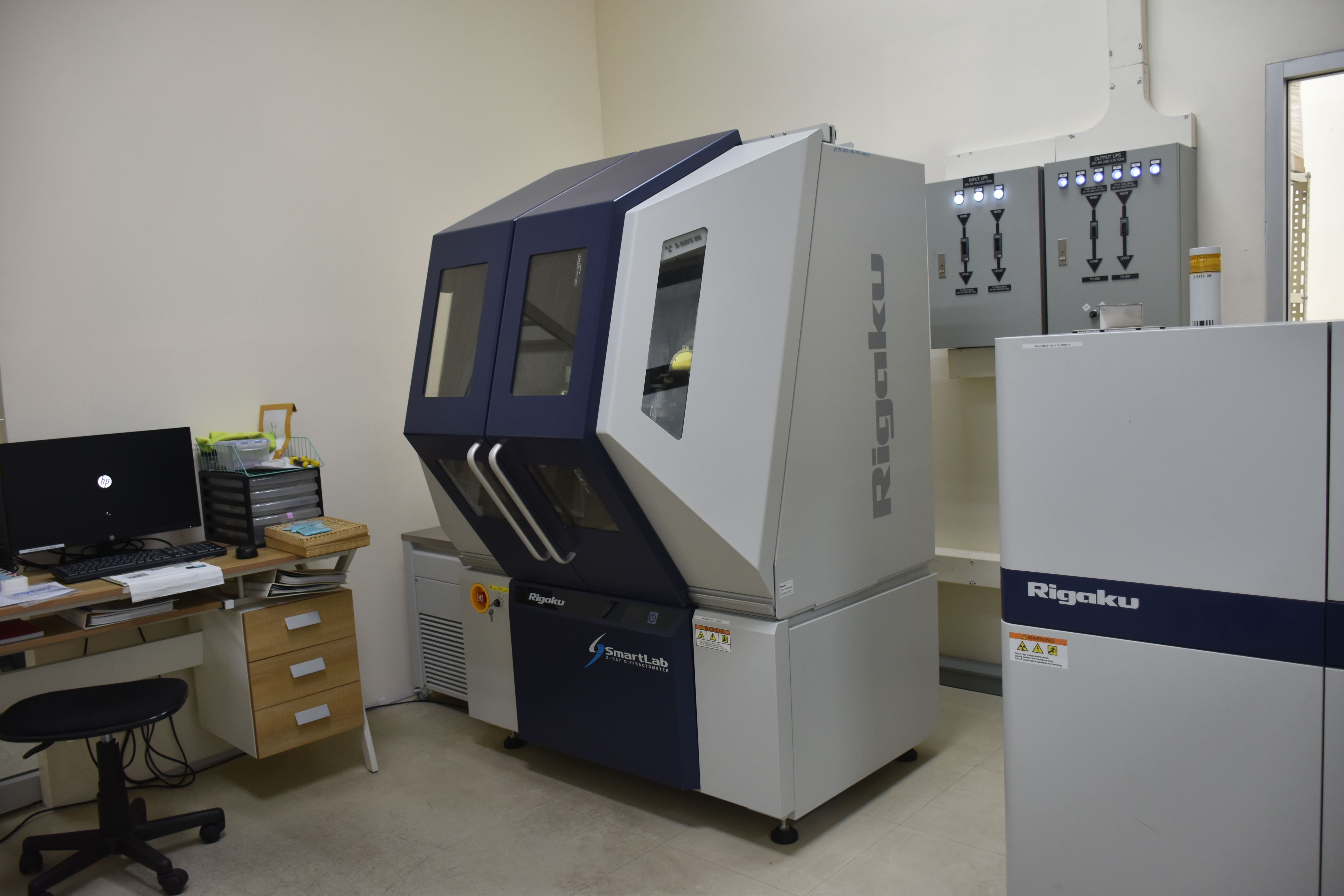 [XD] X-ray Diffractometer (Rigaku)